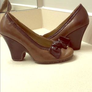 Fly girl/fly London wedge heels with bow size 7